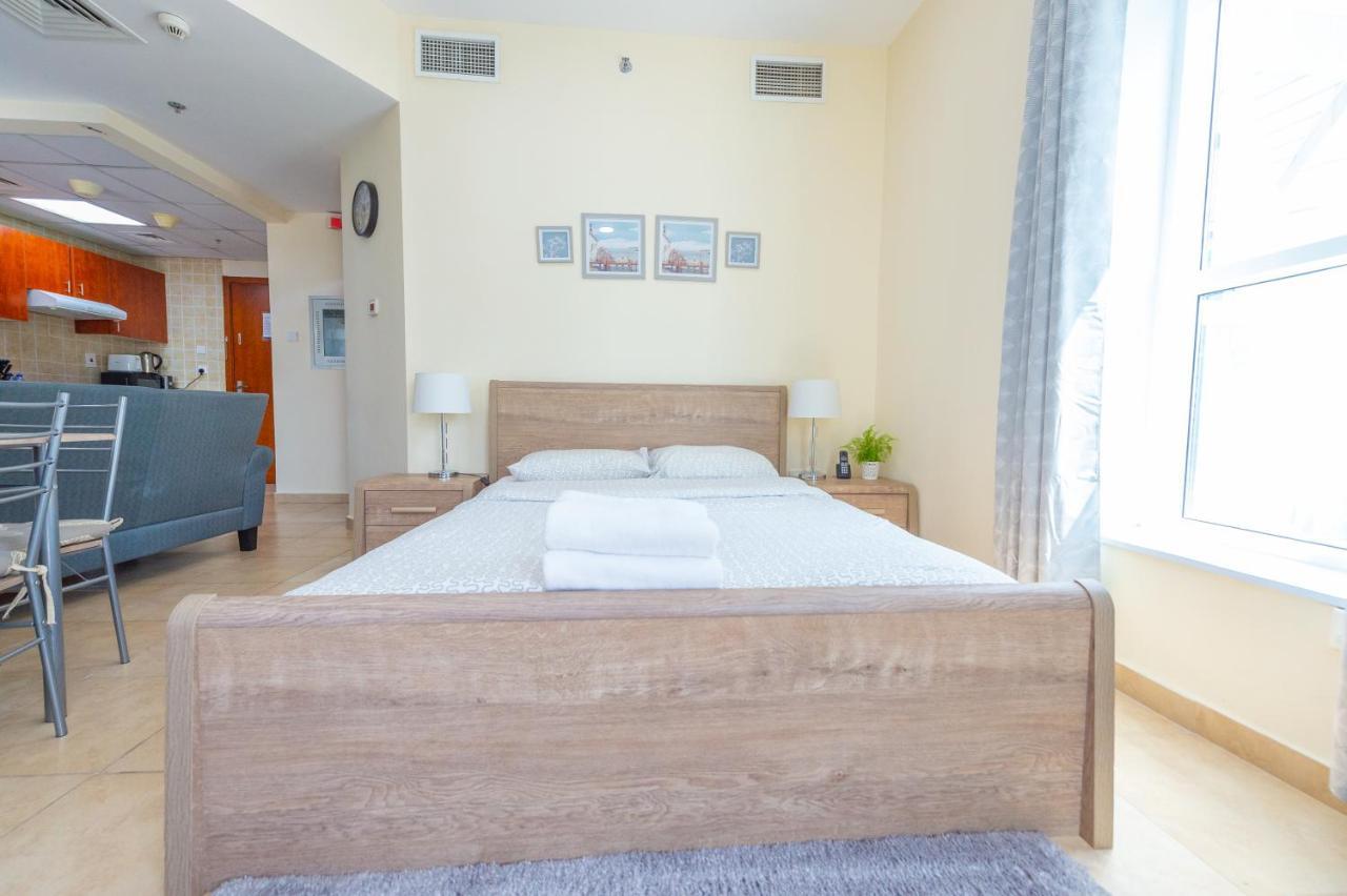 Luxury Escapes - Modern Budget Studio With Balcony In Jlt! Дубай Екстериор снимка